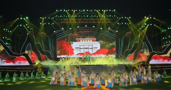Lắng đọng chương trình nghệ thuật 'Âm vang miền sơn cước' kỷ niệm 150 năm huyện Tuyên Hóa