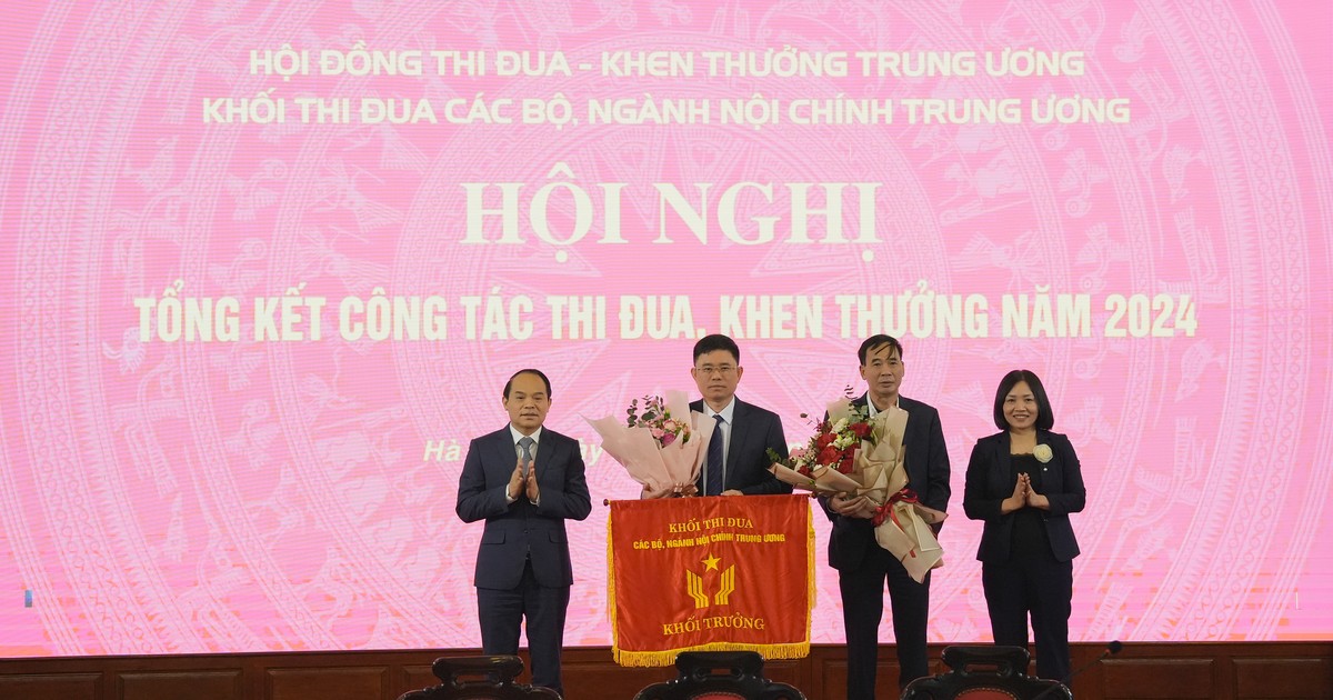 Tiếp tục đẩy mạnh phong trào thi đua, khen thưởng trong Khối thi đua các Bộ, ngành Nội chính Trung ương