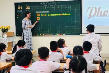 Xây lộ trình đưa tiếng Anh thành ngôn ngữ thứ hai trong trường học