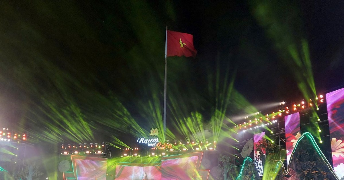 Đặc sắc đêm nghệ thuật tôn vinh những cá nhân giữ bình yên buôn làng Tây Nguyên