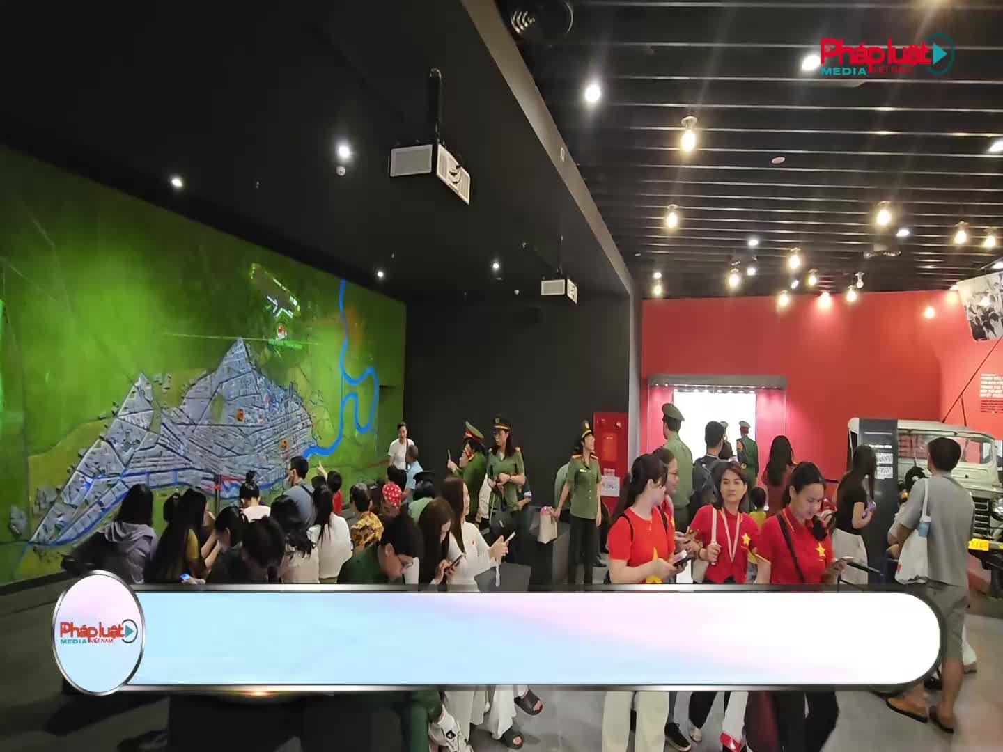 30/4 – Mùa du lịch đỏ: Tour về nguồn có còn hấp dẫn giới trẻ?