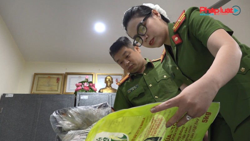 Công an Hà Nội triệt phá đường dây kinh doanh gạo giả nhãn hiệu gạo "quý tộc" ST25