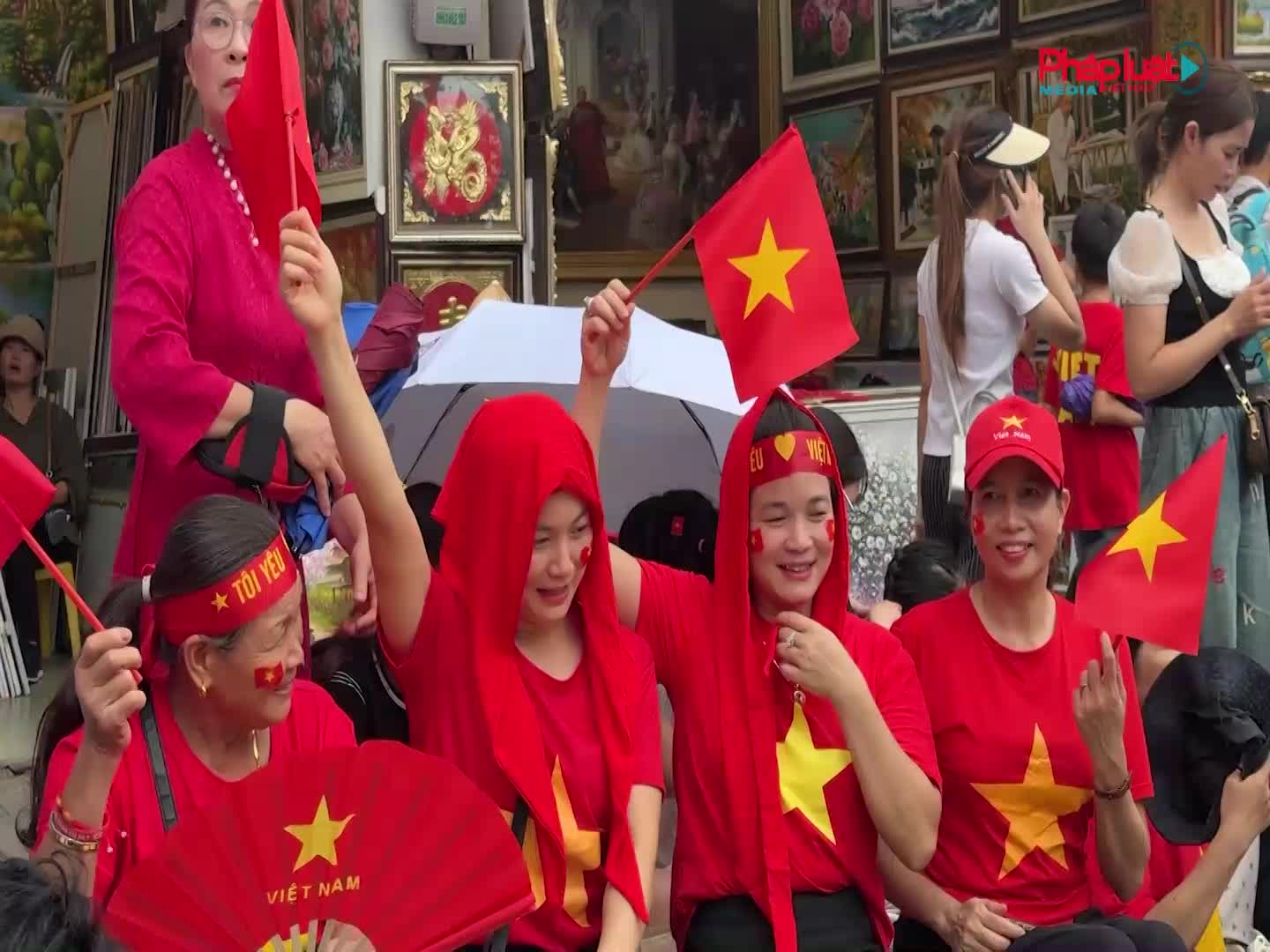 Hàng vạn người đổ về quảng trường Ba Đình chờ xem Tổng hợp luyện diễu binh