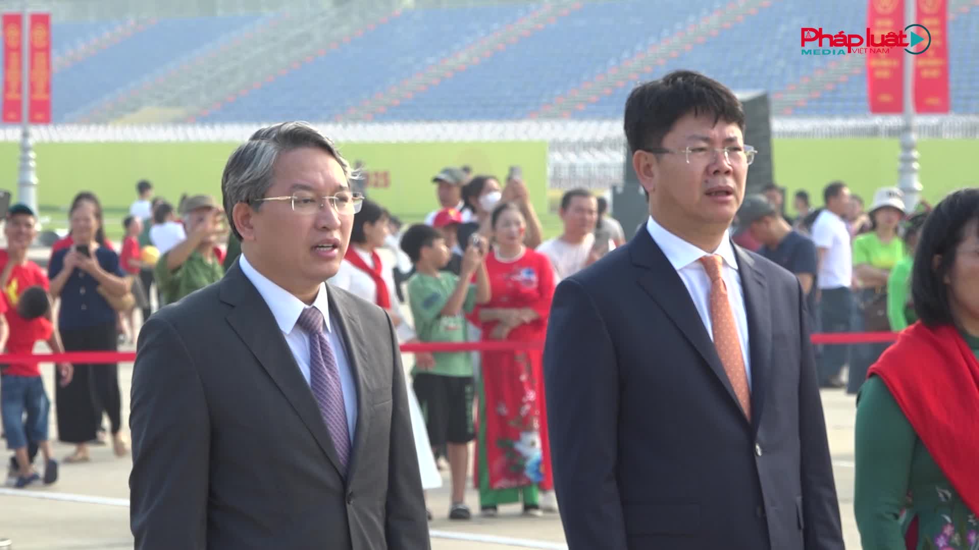Đoàn công tác Bộ Tư pháp dâng hương, báo công tại Lăng Chủ tịch Hồ Chí Minh và Khu di tích lịch sử Bộ Tư pháp tại tỉnh Tuyên Quang