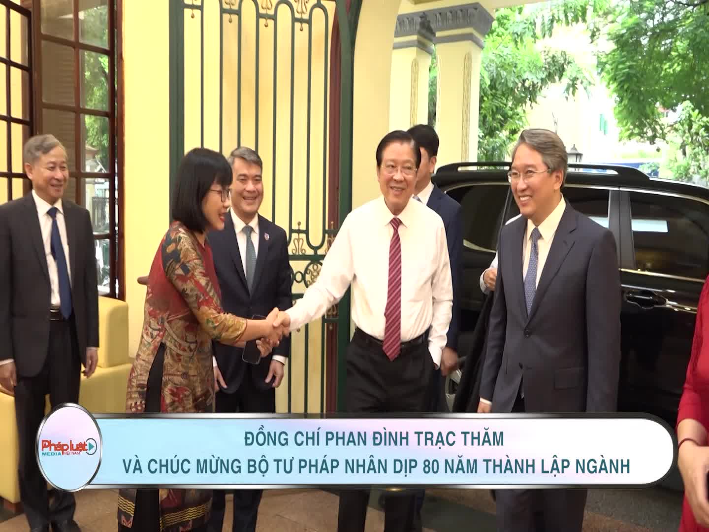Đồng chí Phan Đình Trạc thăm và chúc mừng Bộ Tư pháp nhân dịp 80 năm thành lập ngành