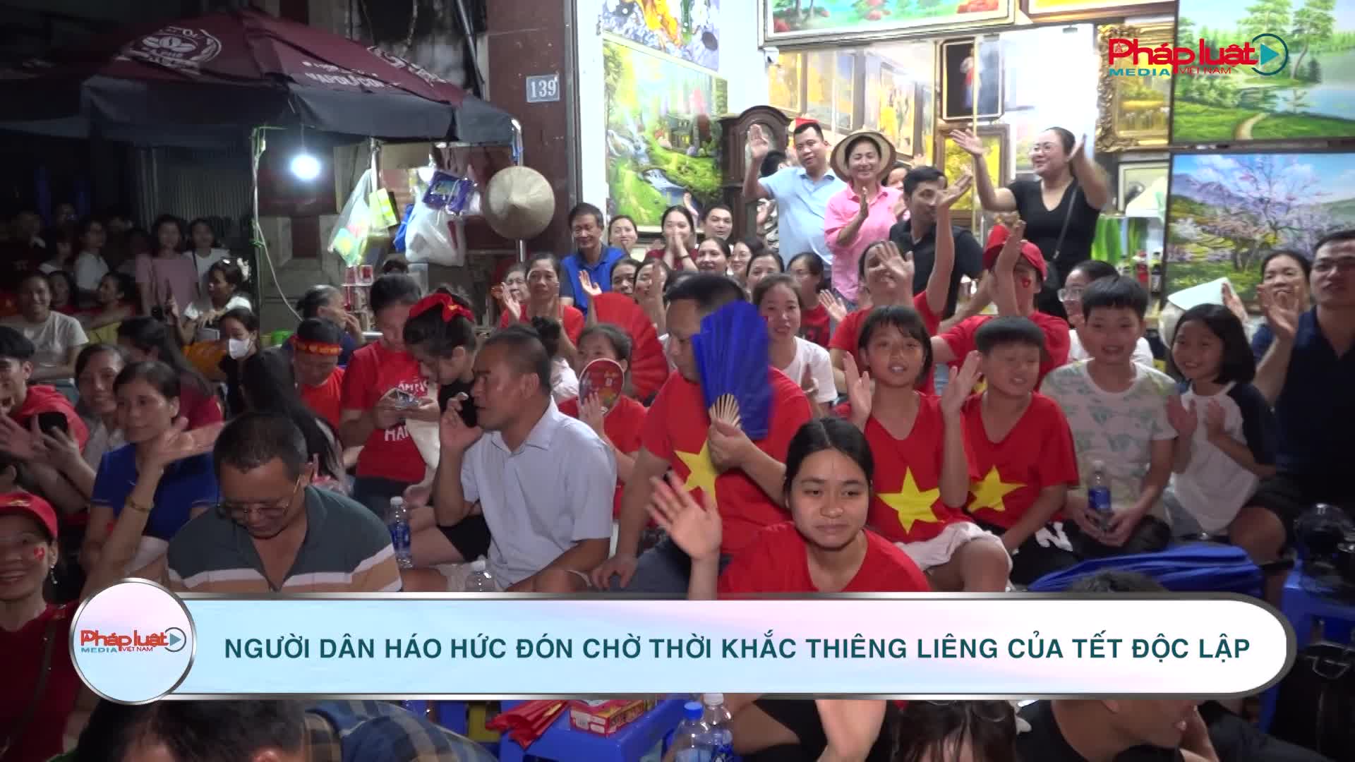 Người dân háo hức đón chờ thời khắc thiêng liêng của Tết Độc lập
