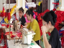 Lá cờ đỏ sao vàng – Niềm tự hào từ bàn tay người thợ làng Từ Vân