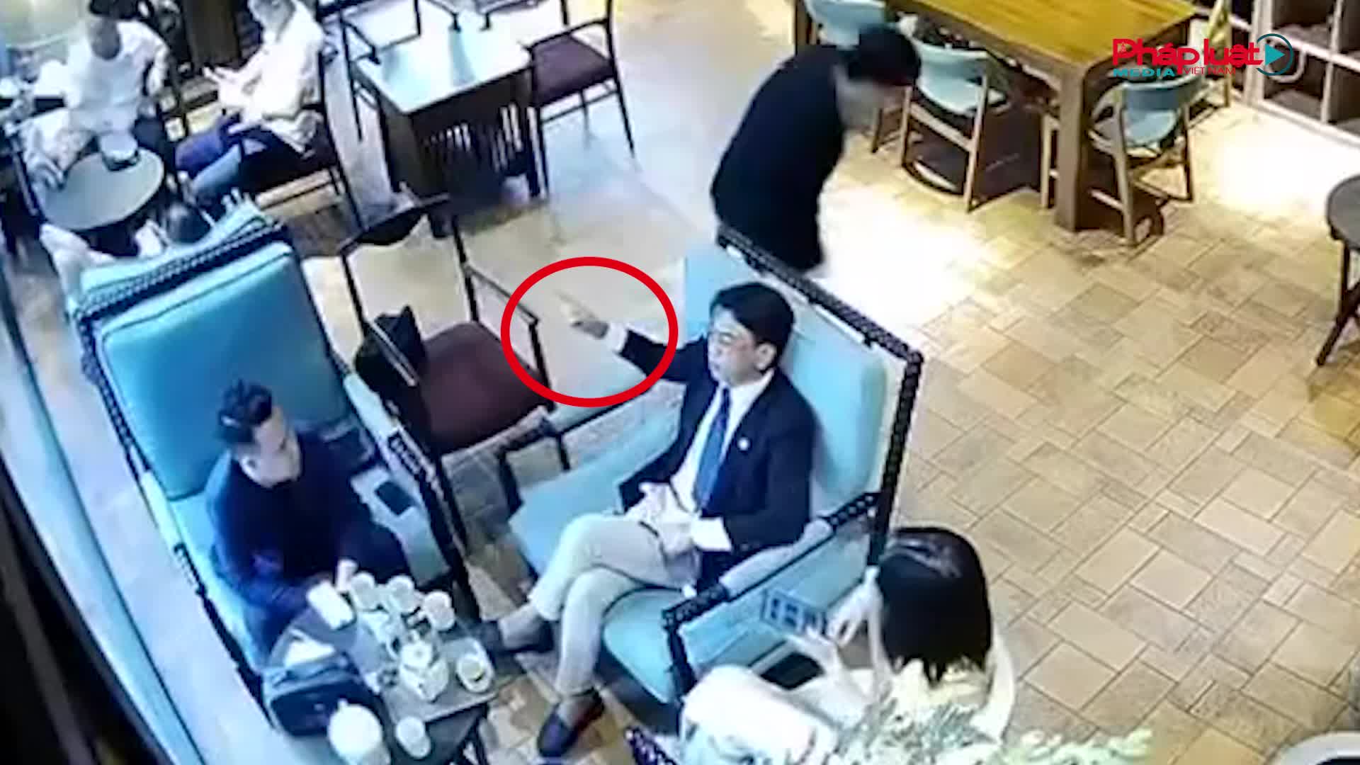 Góc nhìn pháp lý hành vi tấn công sau cú phẩy tay của “tổng tài”