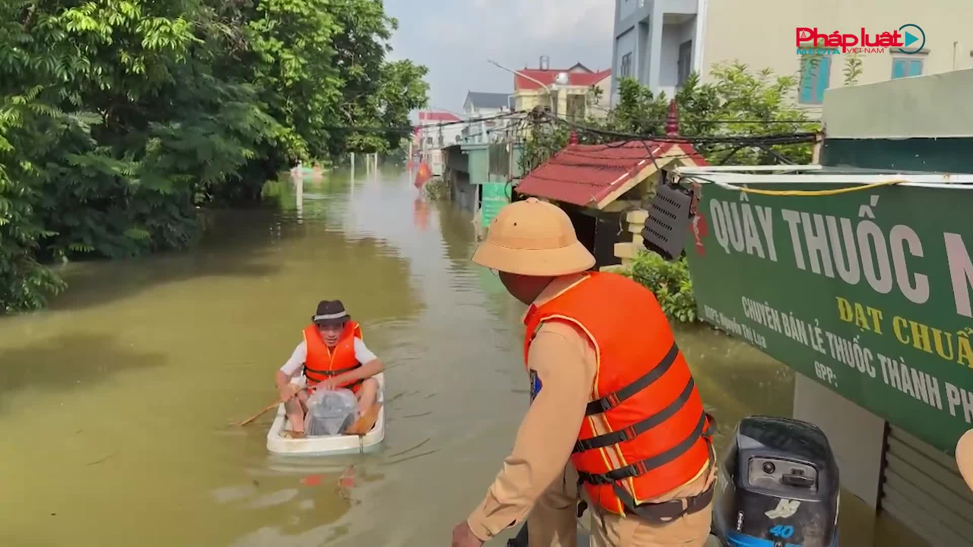 Công an Hà Nội: 72 giờ căng mình giữa dòng nước lũ