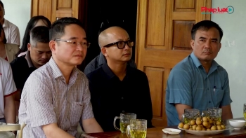 Báo Pháp luật Việt Nam trao tặng 3 mái ấm Tư pháp tại Hà Tĩnh