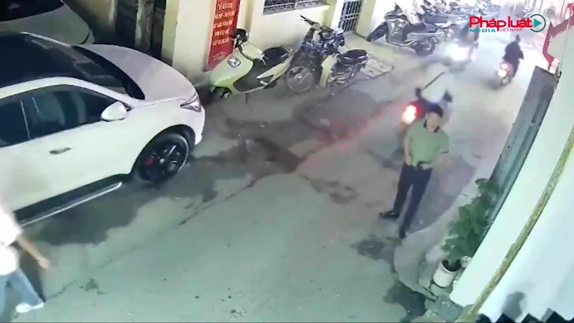 Hà Nội: Mâu thuẫn chỗ đậu xe, một người nhập viện