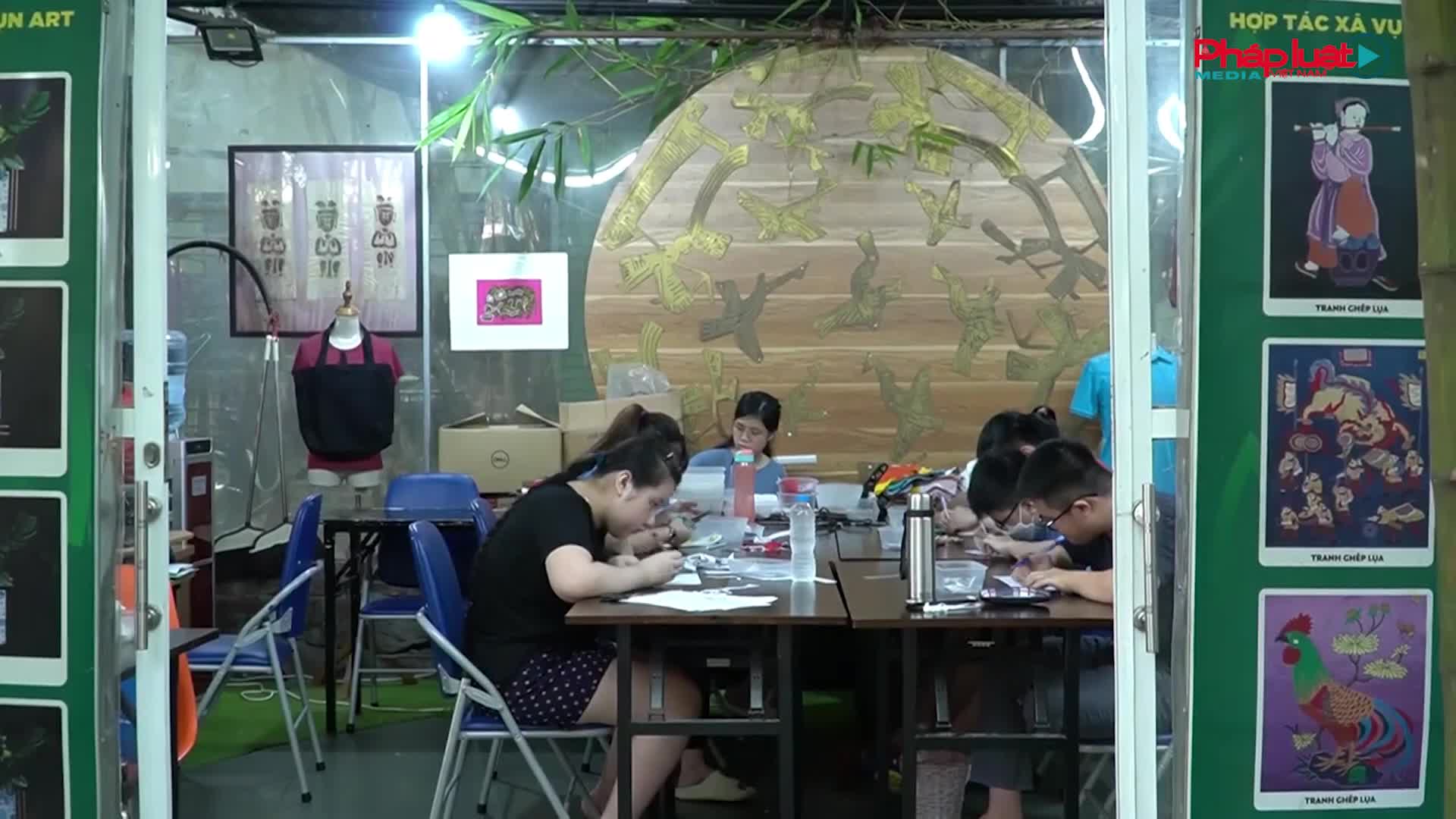 NGHỆ THUẬT TỪ NHỮNG MẢNH VỤN