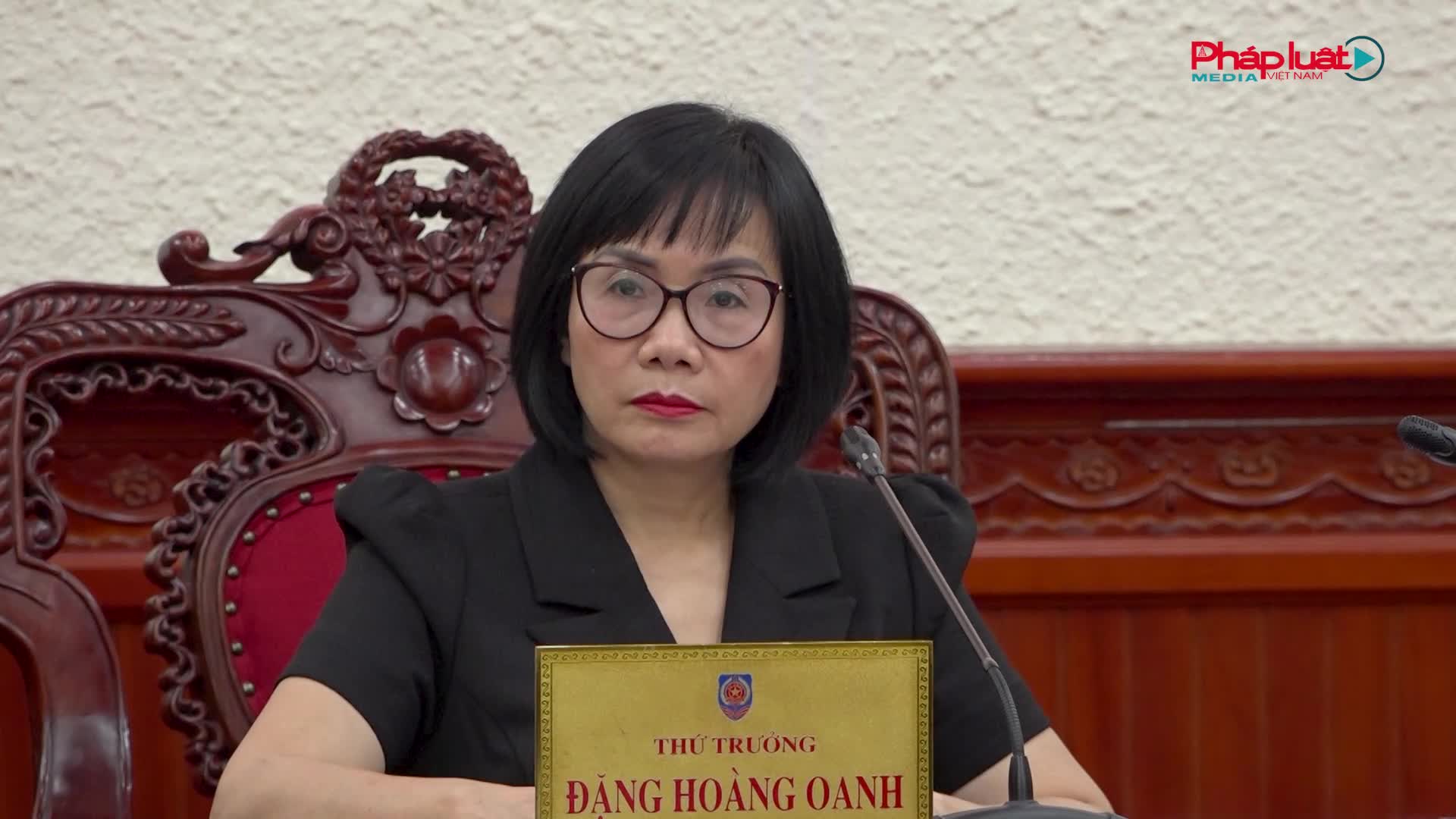 Thứ trưởng Đặng Hoàng Oanh làm việc với các đơn vị về việc tổ chức Sơ kết 03 năm thực hiện Quyết định số 1156