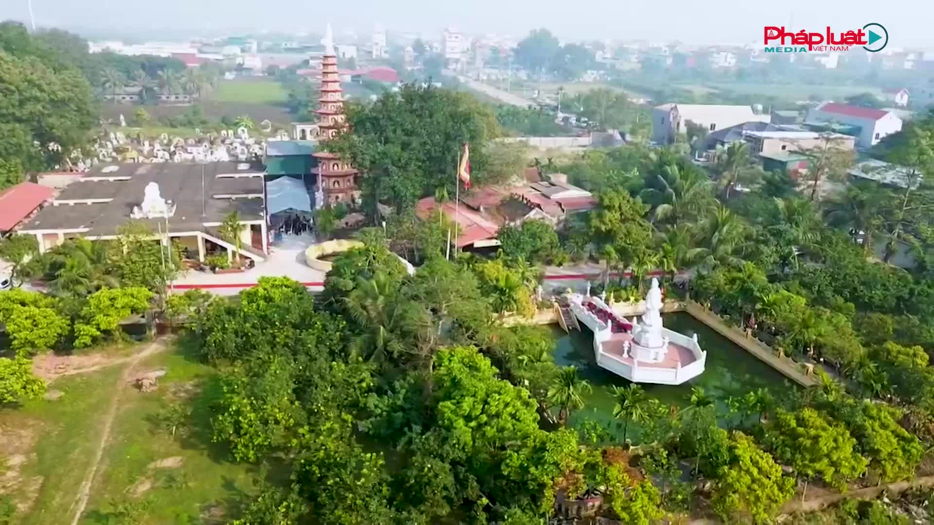 Tìm về chốn bình yên trong khóa tu “Một ngày an lạc”