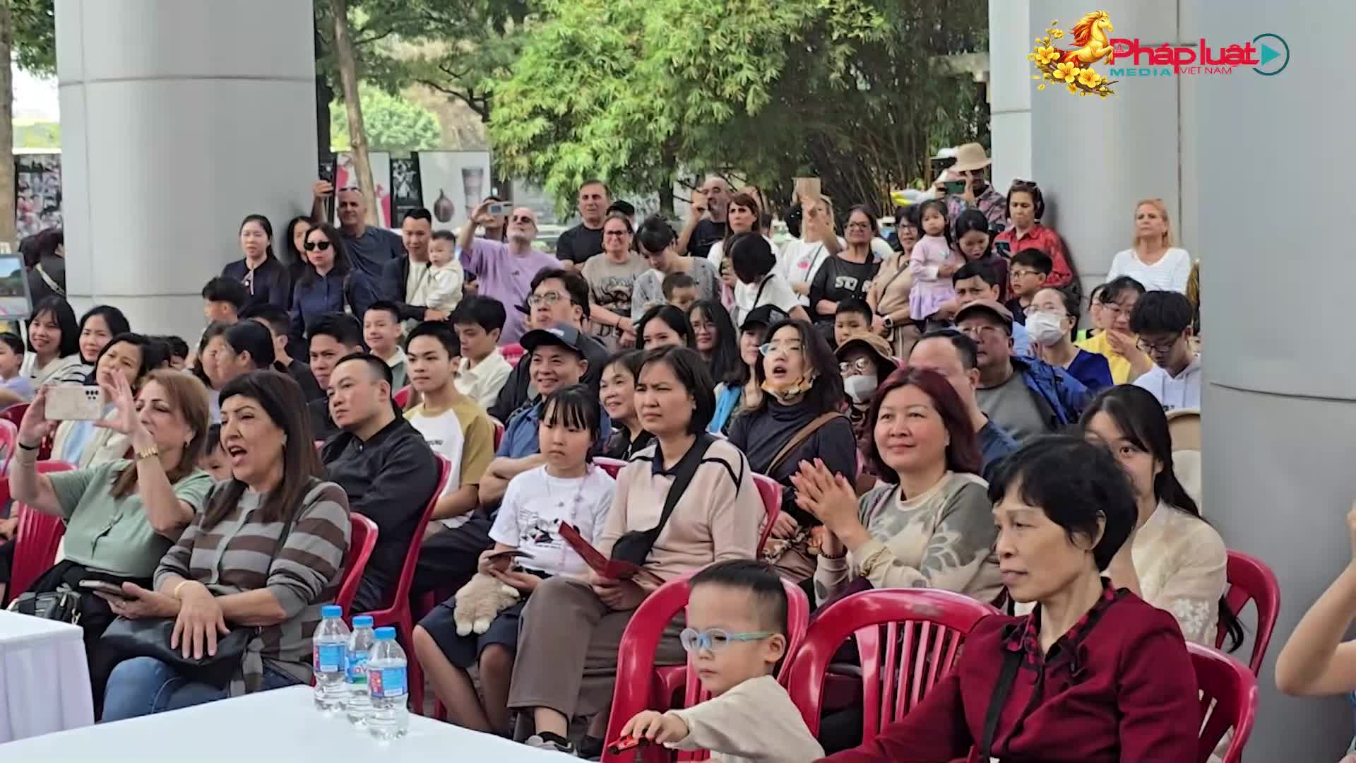 Trải nghiệm nhiều trò chơi dân gian tại bảo tàng Dân tộc học Việt Nam