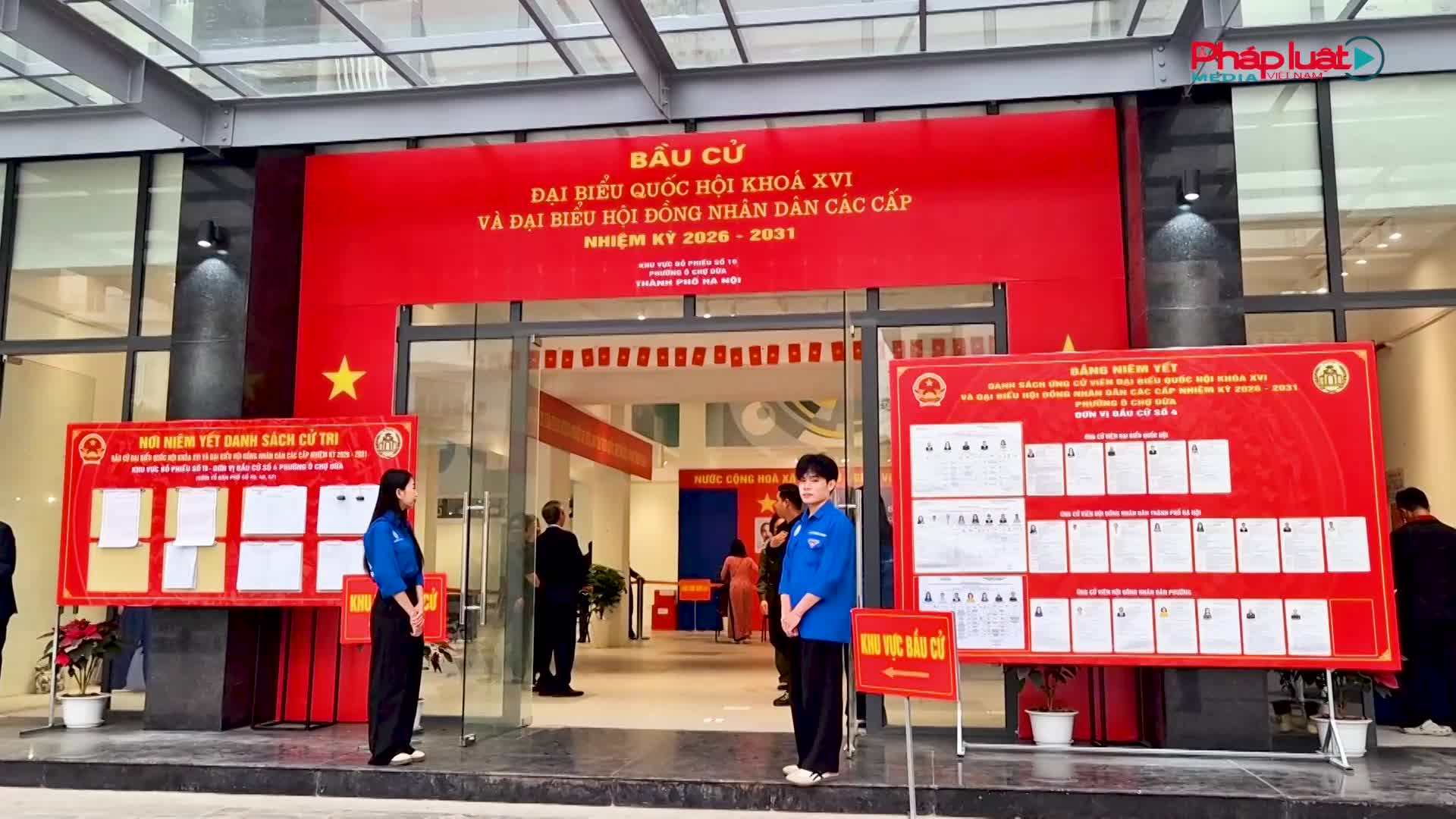 Cử tri cả nước phấn khởi tham gia bầu cử, gửi gắm niềm tin vào những đại biểu xứng đáng