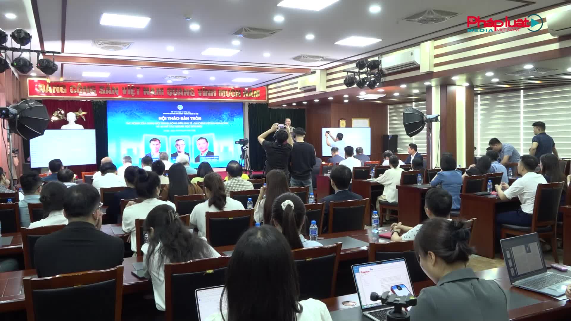 Tác động của xung đột Trung Đông đến kinh tế Việt Nam và xu thế các ngành học đón đầu