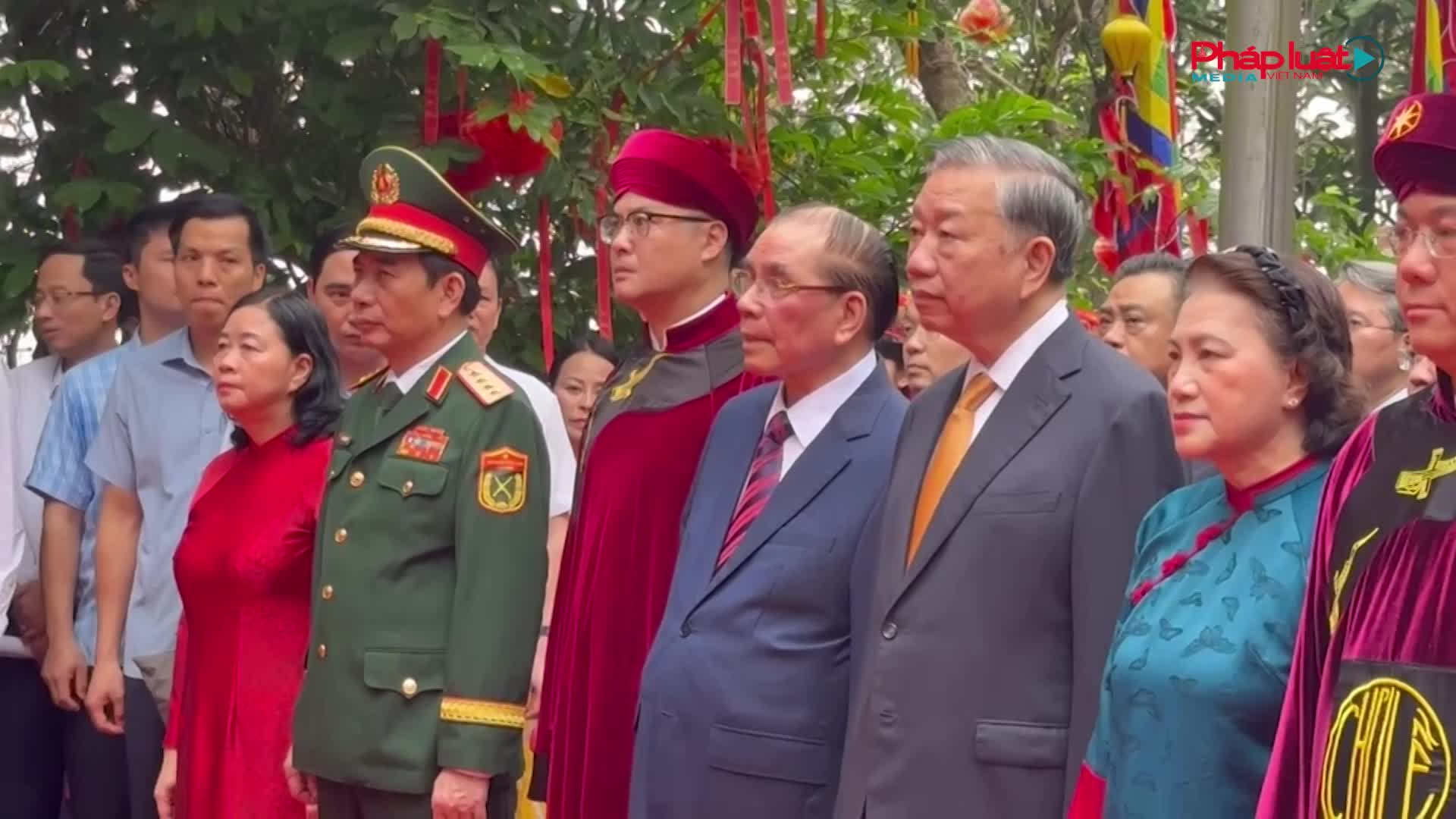 Thiêng liêng đất Tổ: Tổng Bí thư, Chủ tịch nước Tô Lâm dâng hương tri ân các Vua Hùng