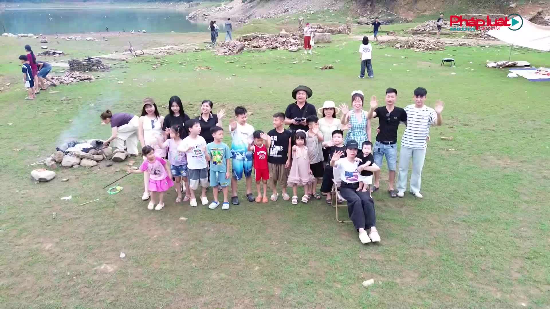 Bắc Ninh: Khu du lịch suối Mỡ thu hút du khách đến cắm trại dịp nghỉ lễ