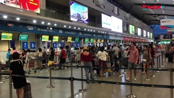 Bảo vệ quyền lợi khách hàng đi máy bay, cẩn trọng với hành lý ký gửi