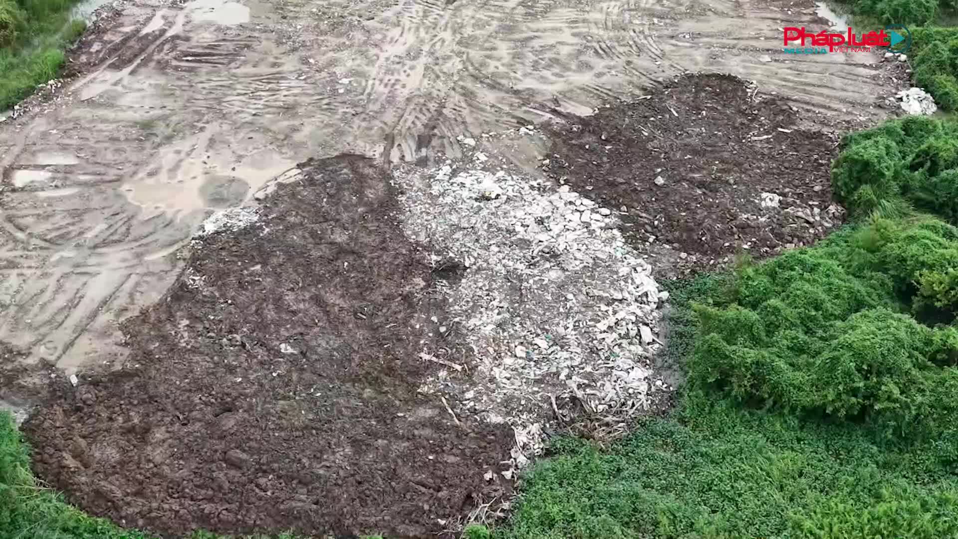 Xã Bát Tràng: Trạc thải xây dựng được san lấp quy mô lớn có dấu hiệu chưa đúng quy định
