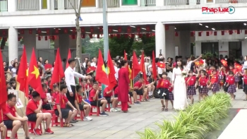 Giảng Võ – Hà Nội: Cô và trò Trường Tiểu học Kim Đồng hân hoan bước vào năm học mới