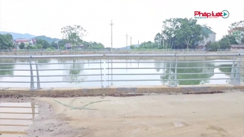 Xã Yên Xuân: Cần kiểm tra chất lượng dự án cải tạo khuôn viên ao Đầm Bối