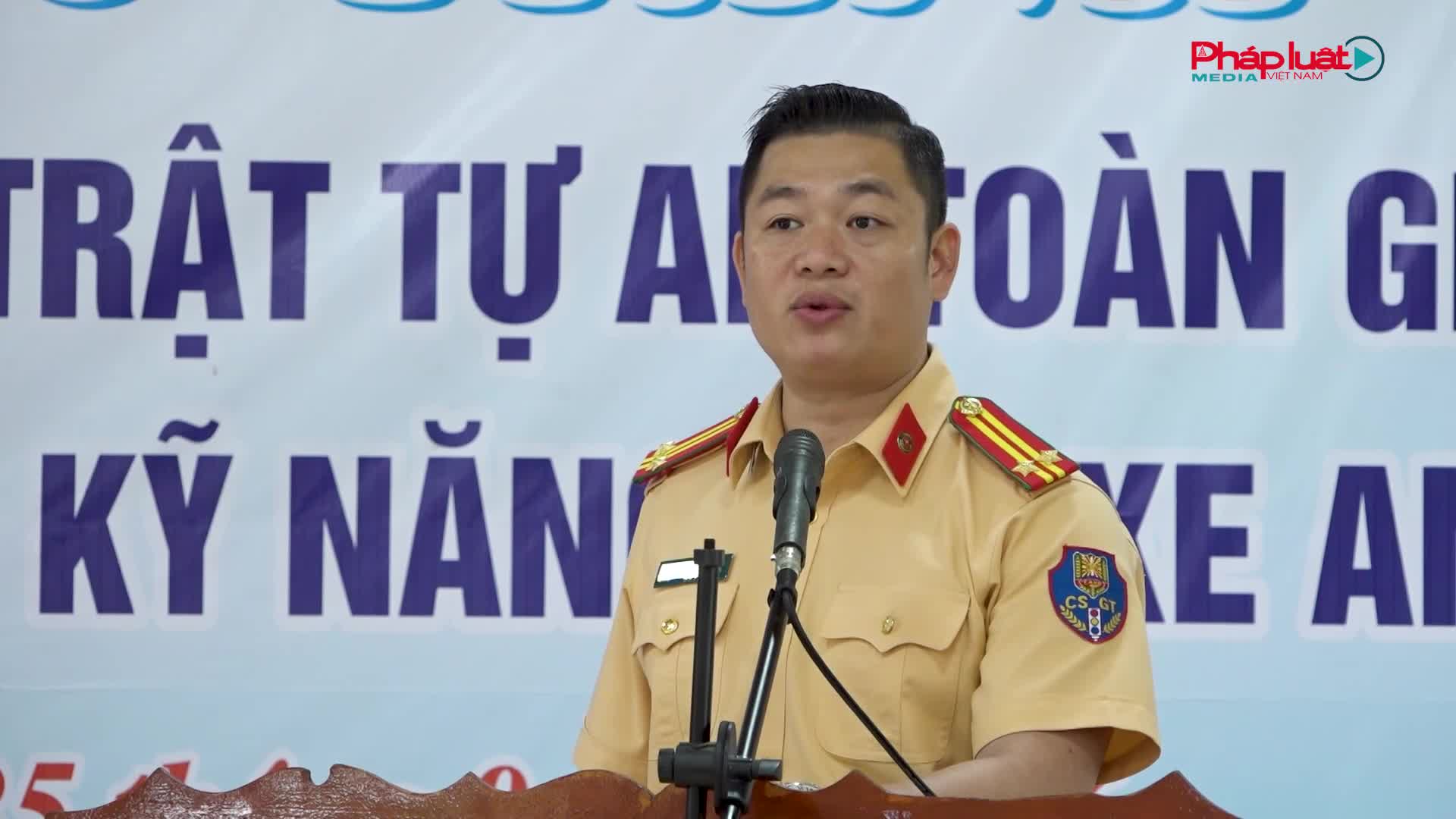 Cảnh sát giao thông Nghệ An: Đào tạo kỹ năng lái xe an toàn cho người dân xã Minh Châu