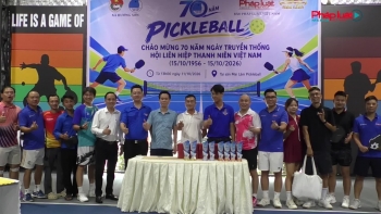 Tăng cường giao lưu, đoàn kết giữa tuổi trẻ xã Hương Sơn và tuổi trẻ Báo Pháp luật Việt Nam